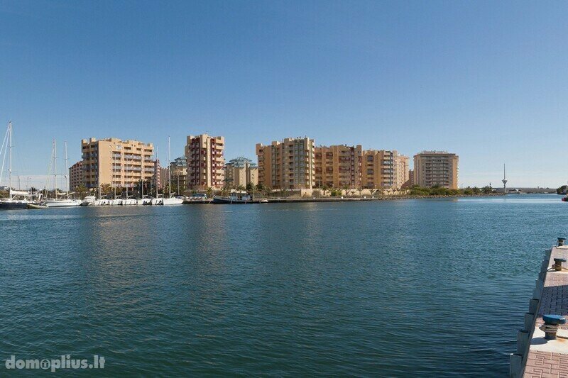 Parduodamas 3 kambarių butas Ispanijoje, La Manga del Mar Menor