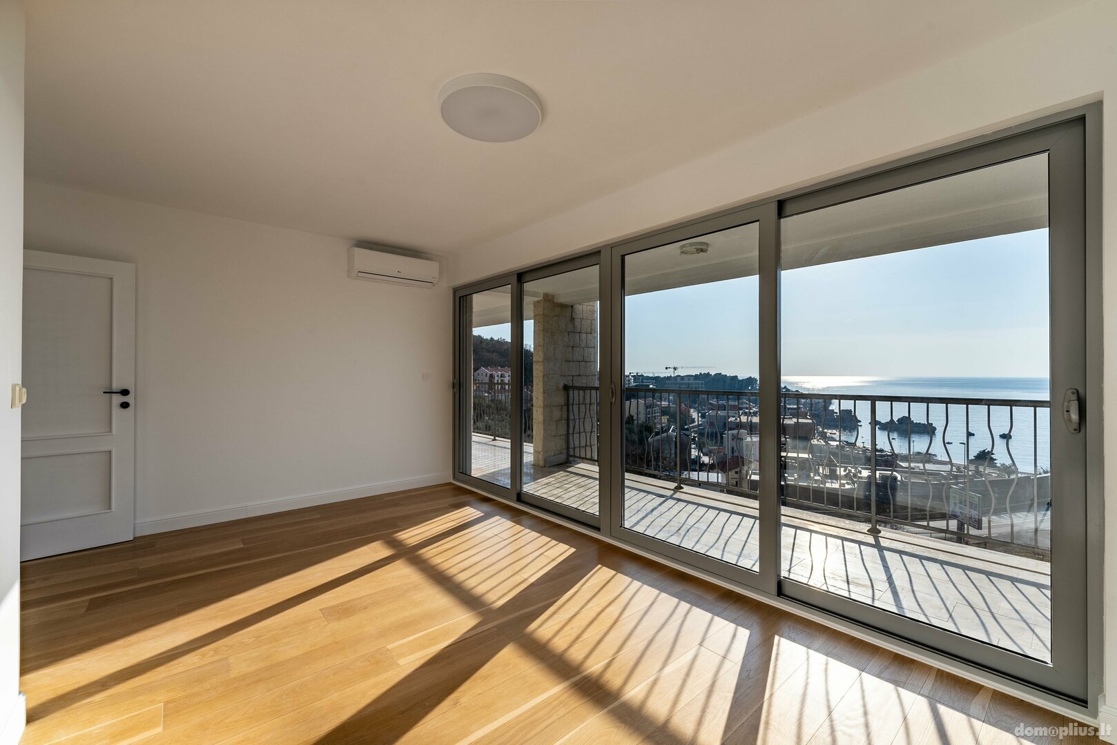 4 rooms apartment for sell Serbia and Montenegro, Budva