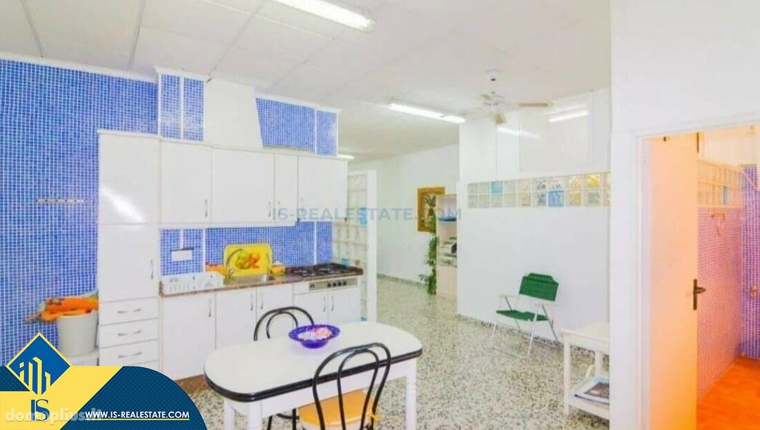 Продается 4 комнатная квартира Испания, Torrevieja