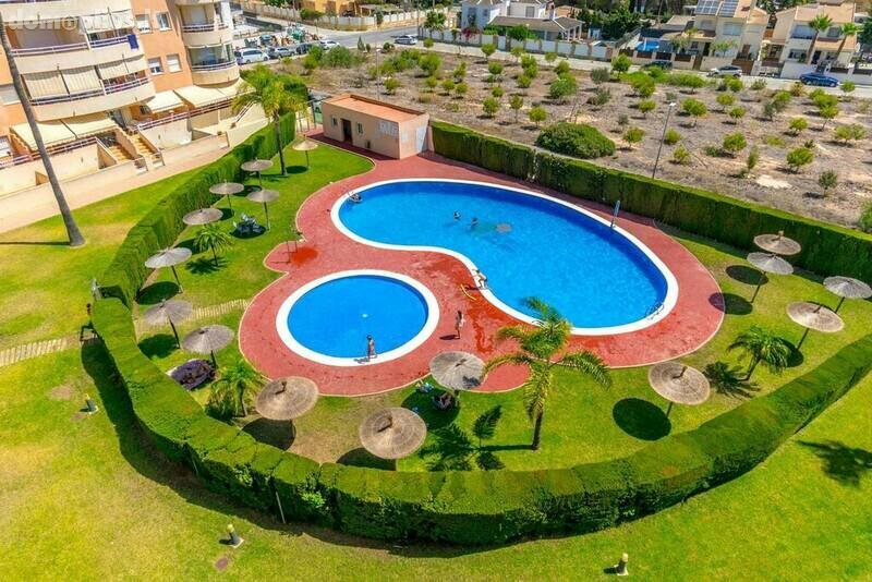 Продается 4 комнатная квартира Испания, Orihuela Costa