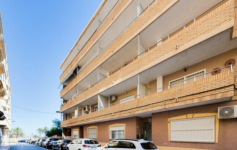 Продается 4 комнатная квартира Испания, Torrevieja