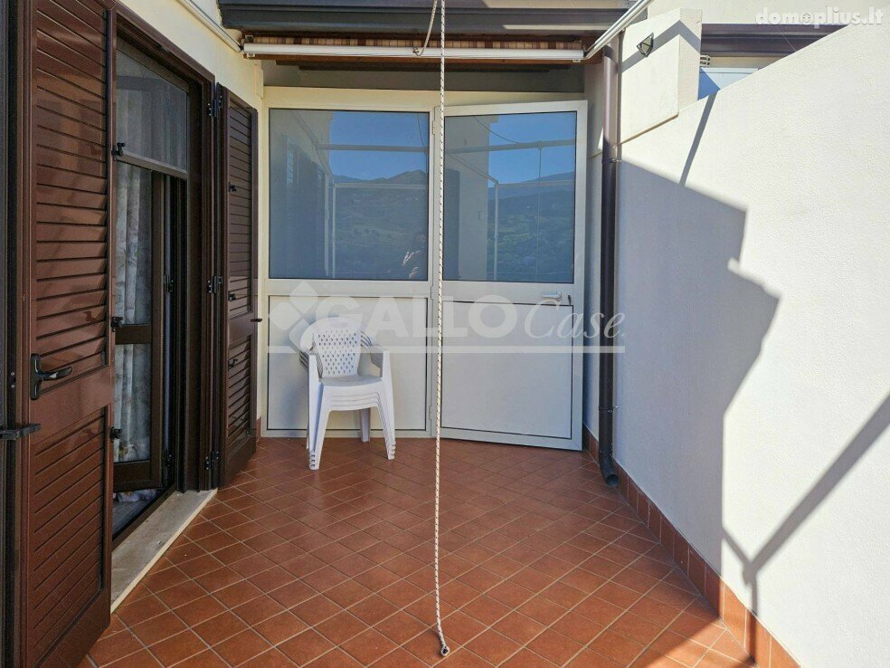 Parduodamas 4 kambarių butas Italijoje, Belvedere Marittimo