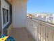 Parduodamas 4 kambarių butas Ispanijoje, Torrevieja (2 nuotrauka)