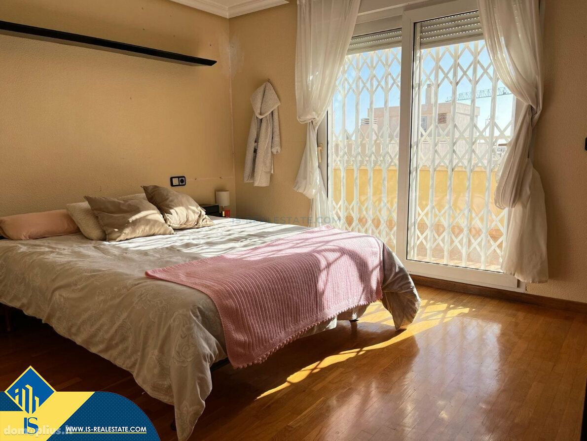 Parduodamas 5 kambarių butas Ispanijoje, Torrevieja