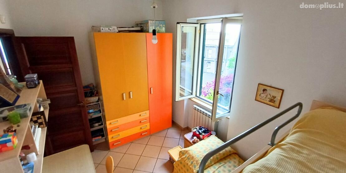 Parduodamas 5 kambarių butas Italijoje, Kita