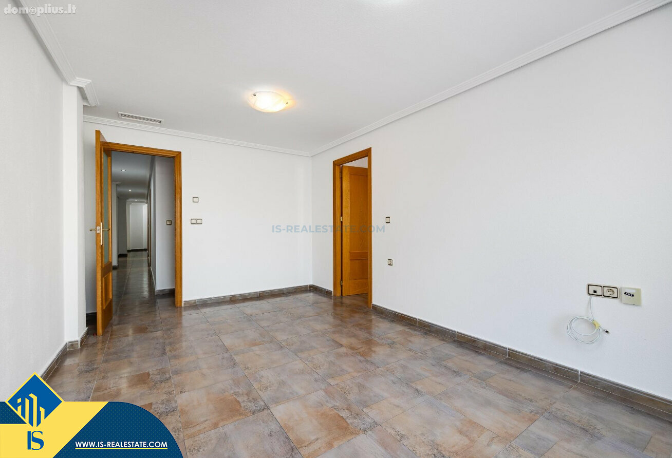 Parduodamas 4 kambarių butas Ispanijoje, Torrevieja