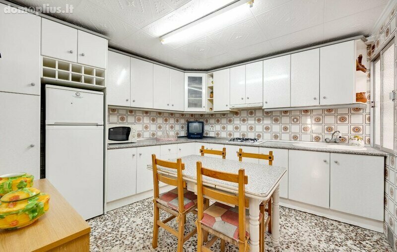 Parduodamas 4 kambarių butas Ispanijoje, Torrevieja