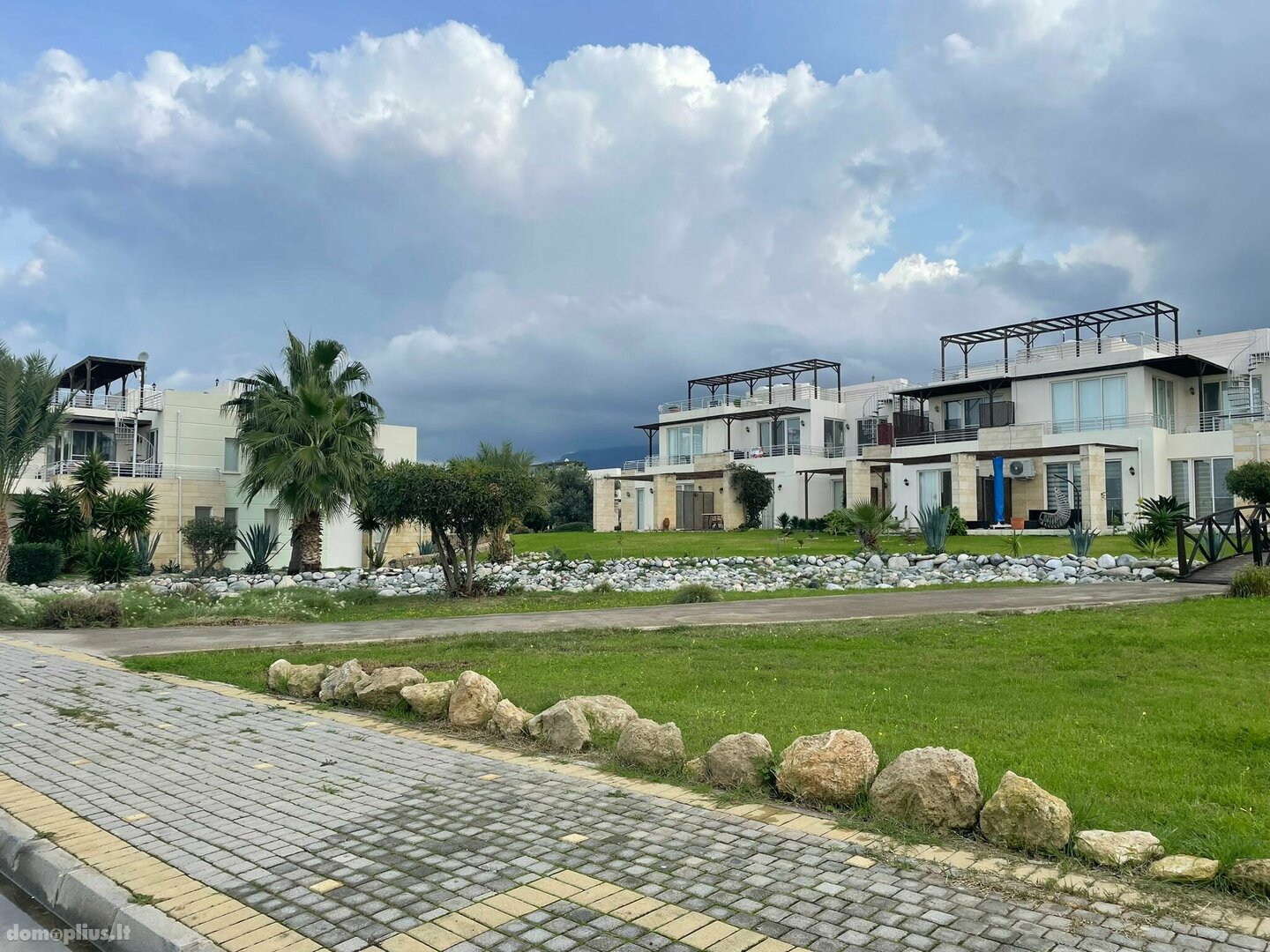 Parduodamas namas Kipre, Kyrenia
