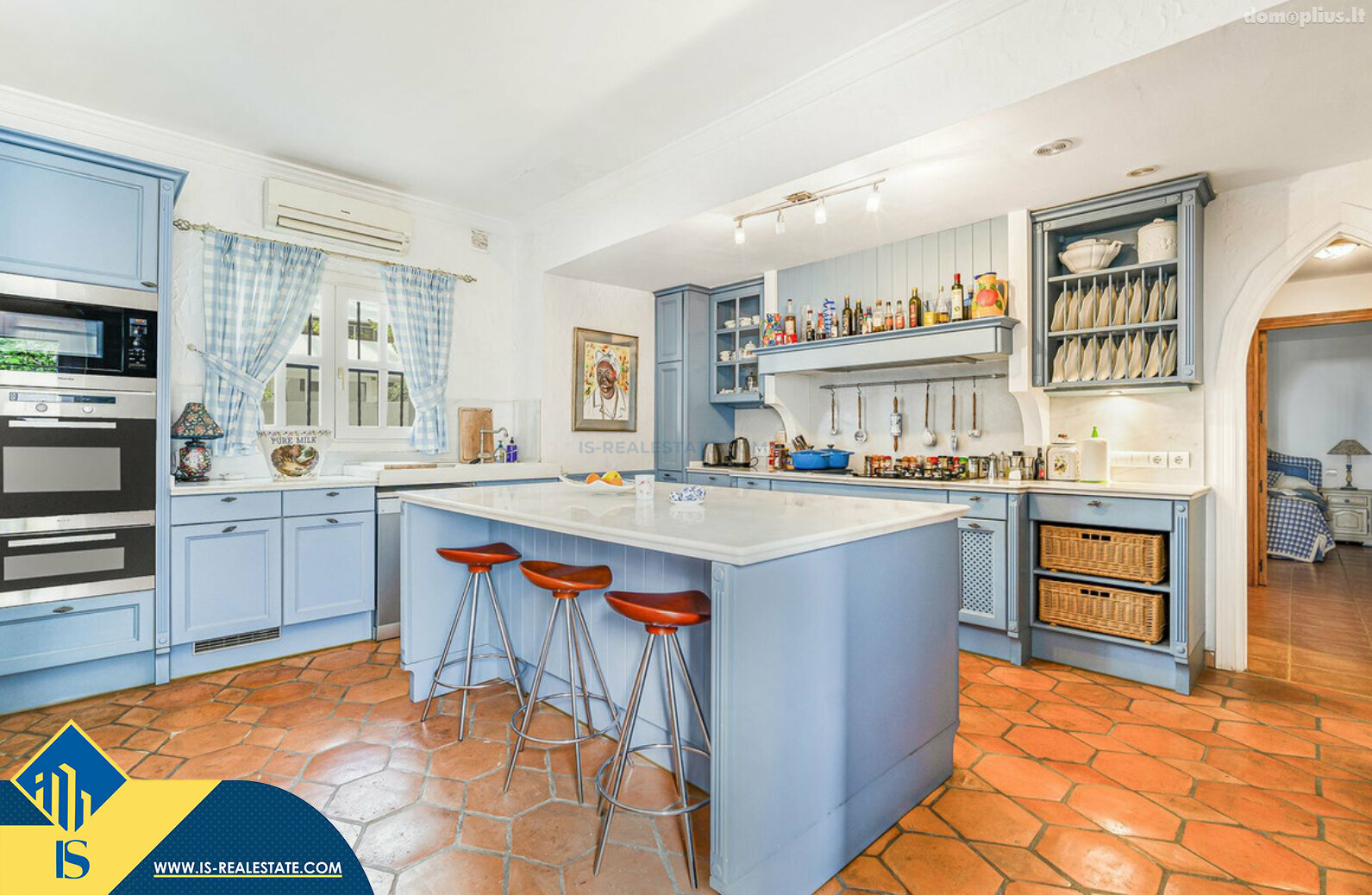 Дом Испания, Marbella