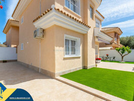 Namas Ispanijoje, Orihuela Costa