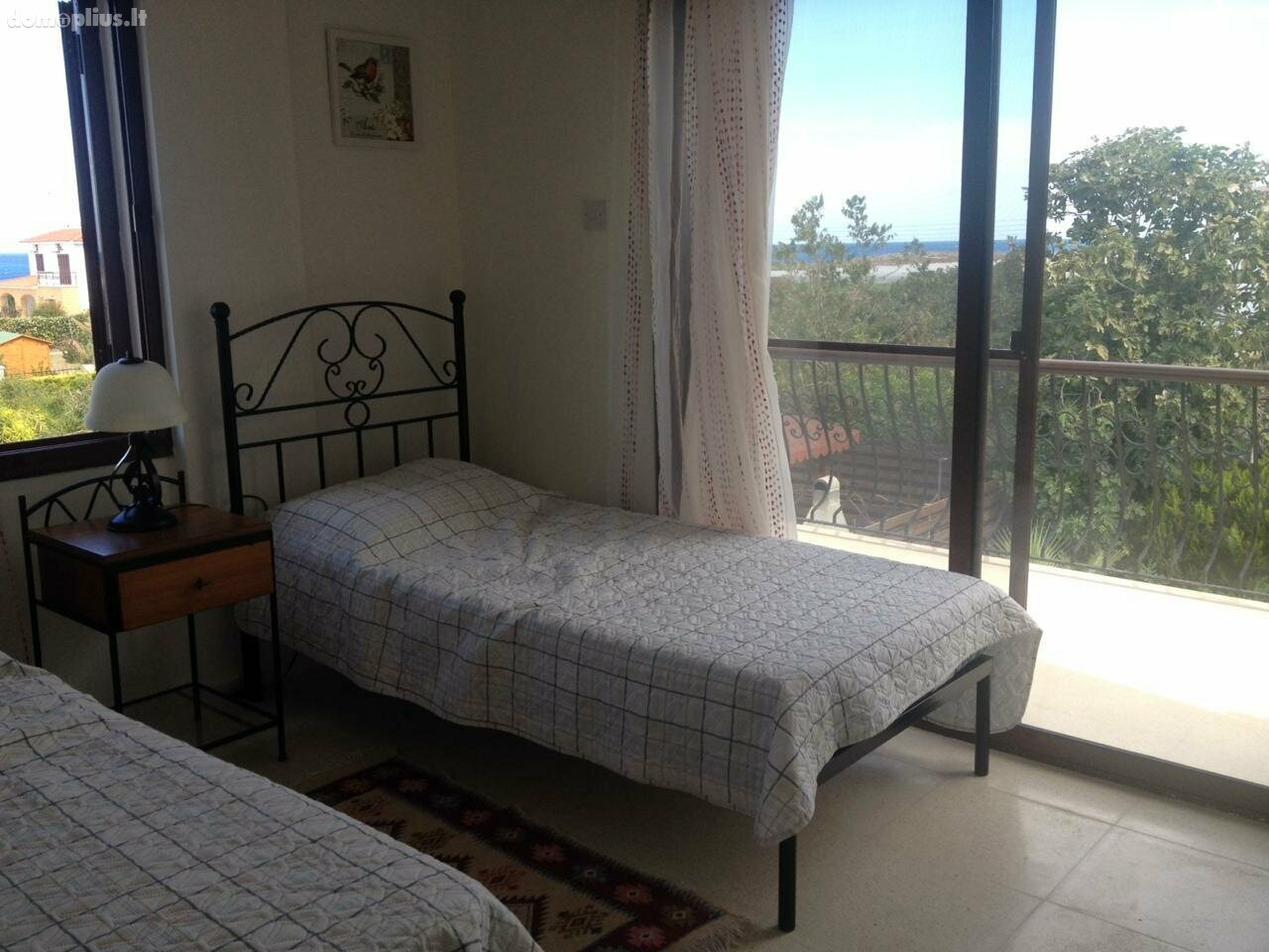 Parduodamas namas Kipre, Kyrenia
