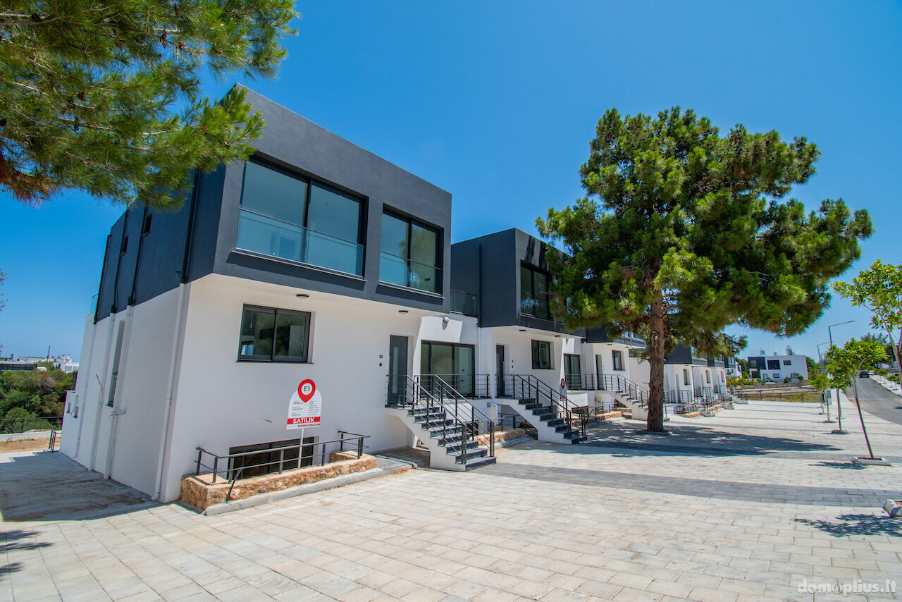 Parduodamas namas Kipre, Kyrenia