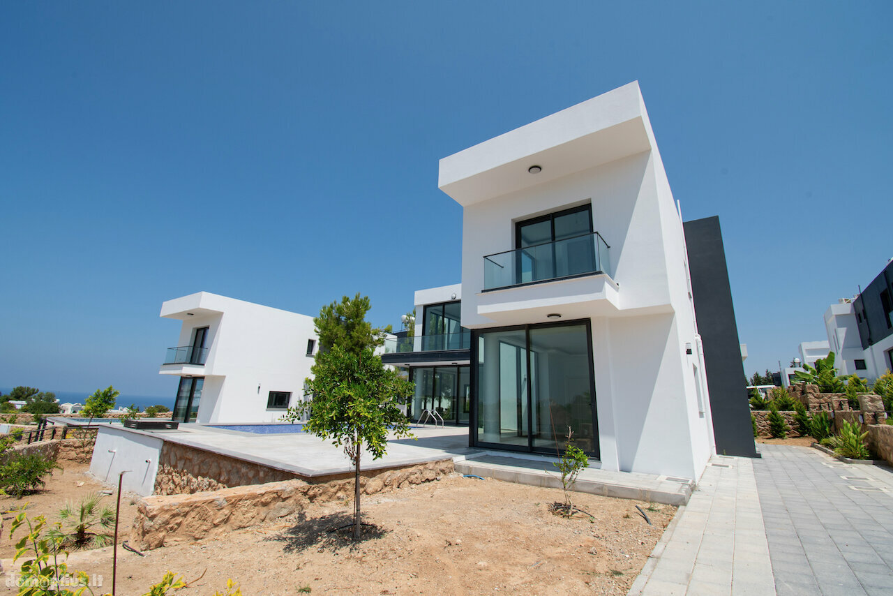 Parduodamas namas Kipre, Kyrenia