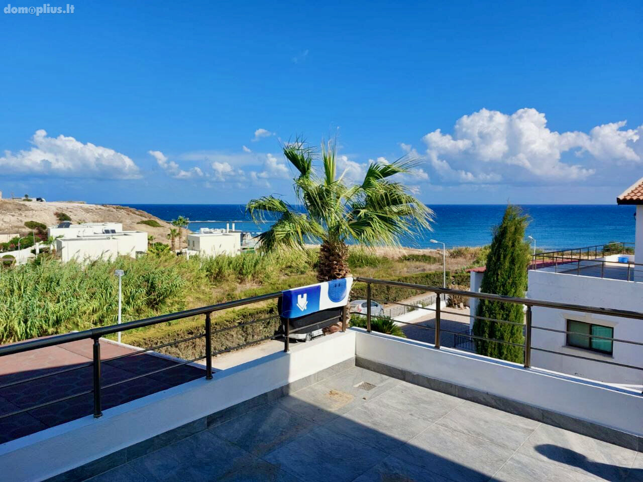 Parduodamas namas Kipre, Kyrenia