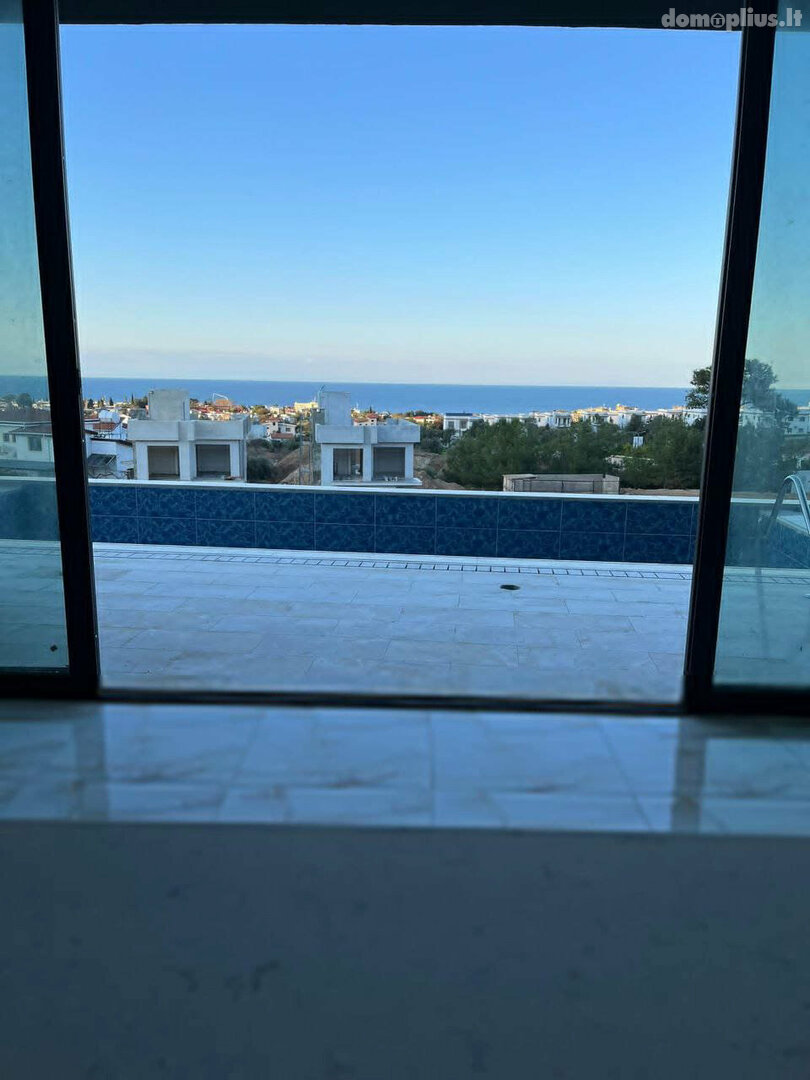 Parduodamas namas Kipre, Kyrenia