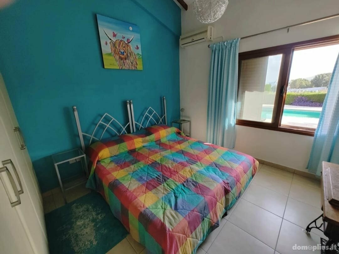 Parduodamas namas Kipre, Kyrenia