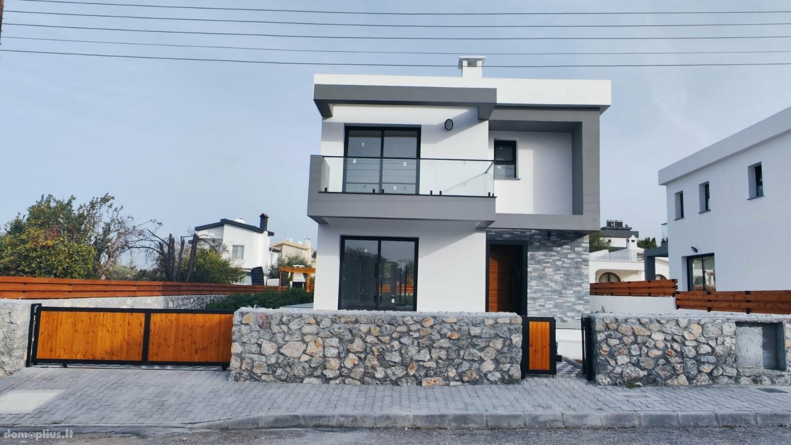 Parduodamas namas Kipre, Kyrenia