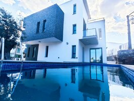Namas Kipre, Kyrenia