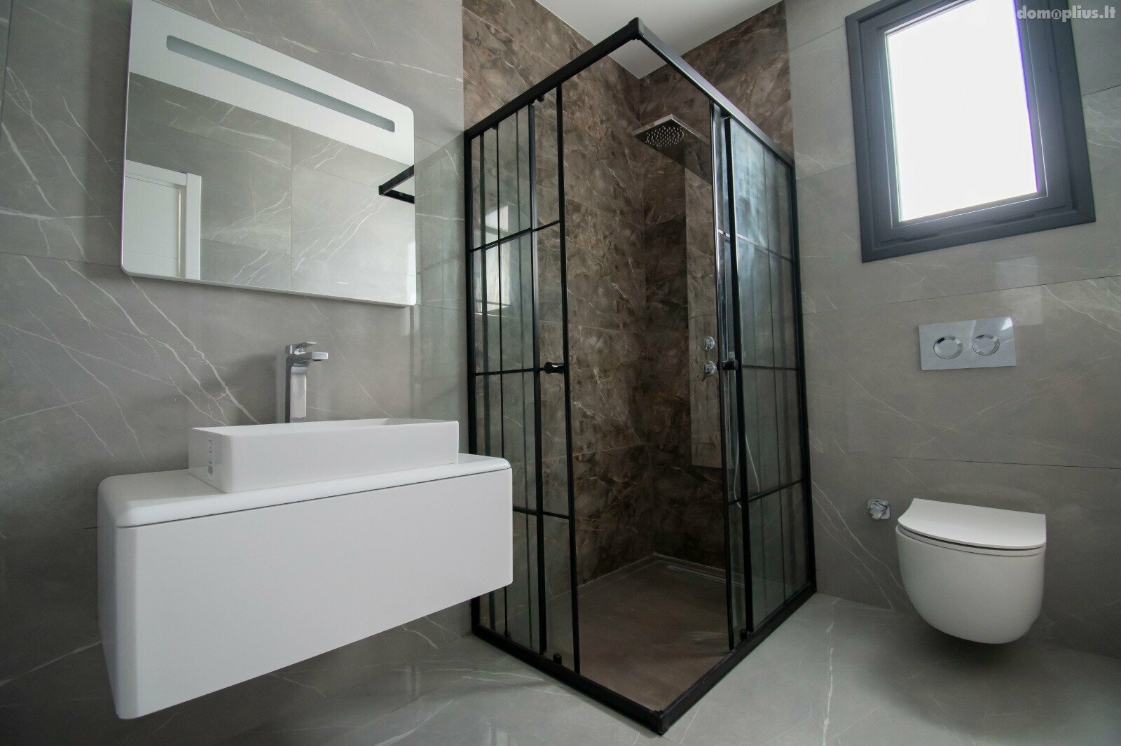 Parduodamas namas Kipre, Kyrenia
