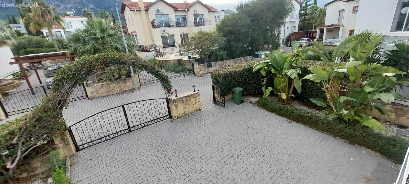 Parduodamas namas Kipre, Kyrenia