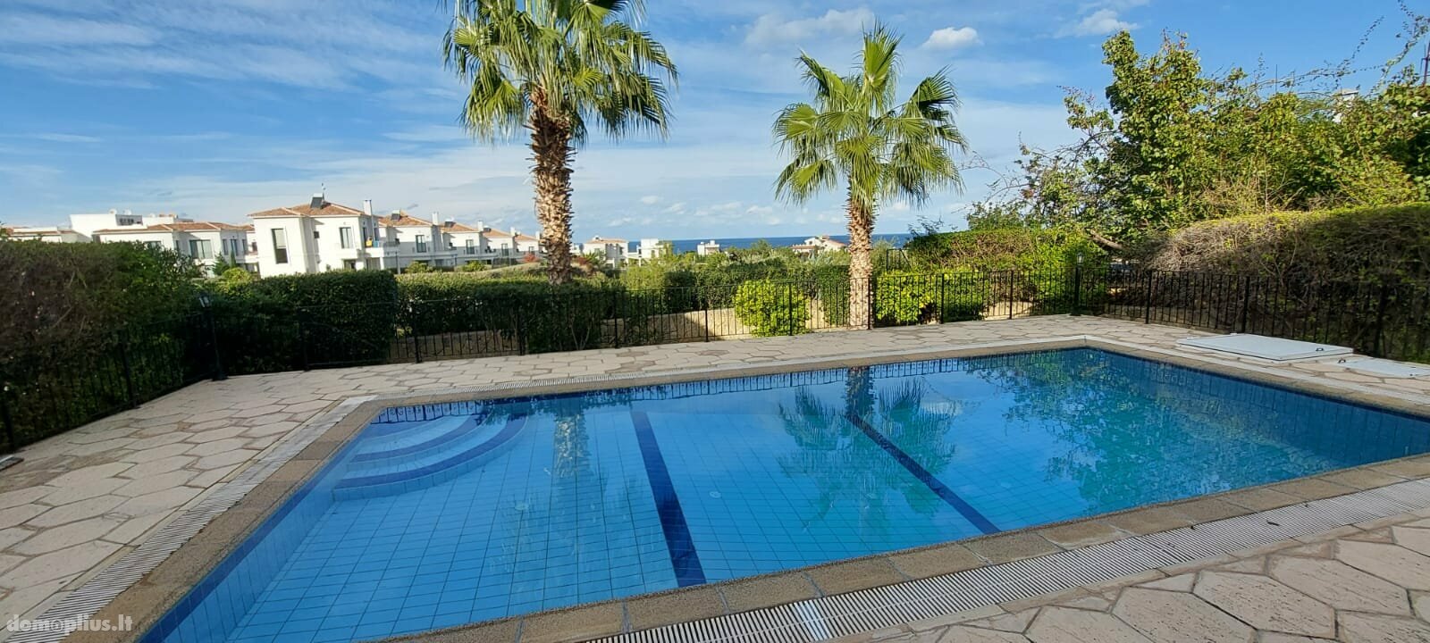 Parduodamas namas Kipre, Kyrenia