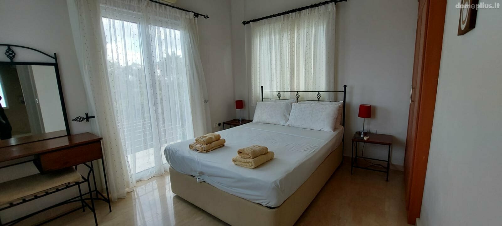 Parduodamas namas Kipre, Kyrenia