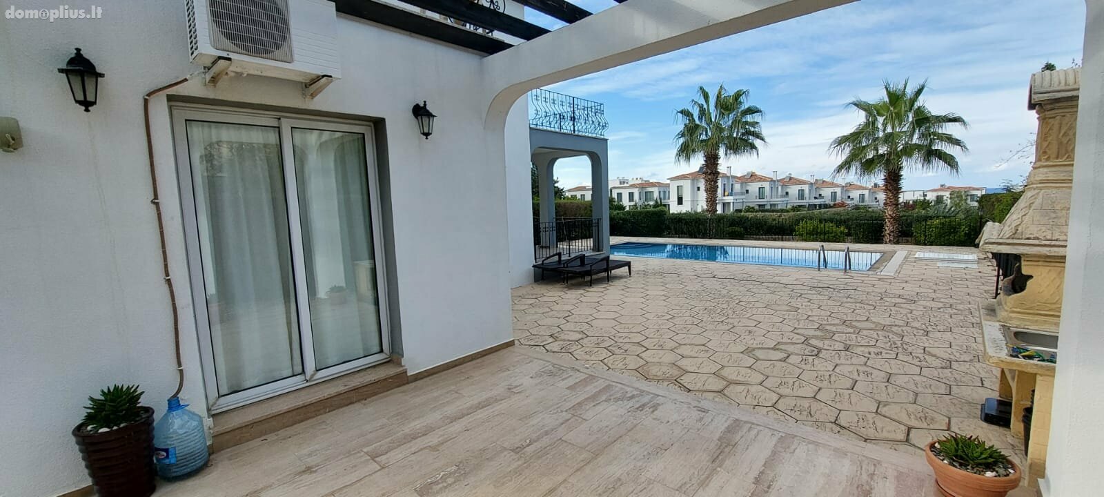 Parduodamas namas Kipre, Kyrenia