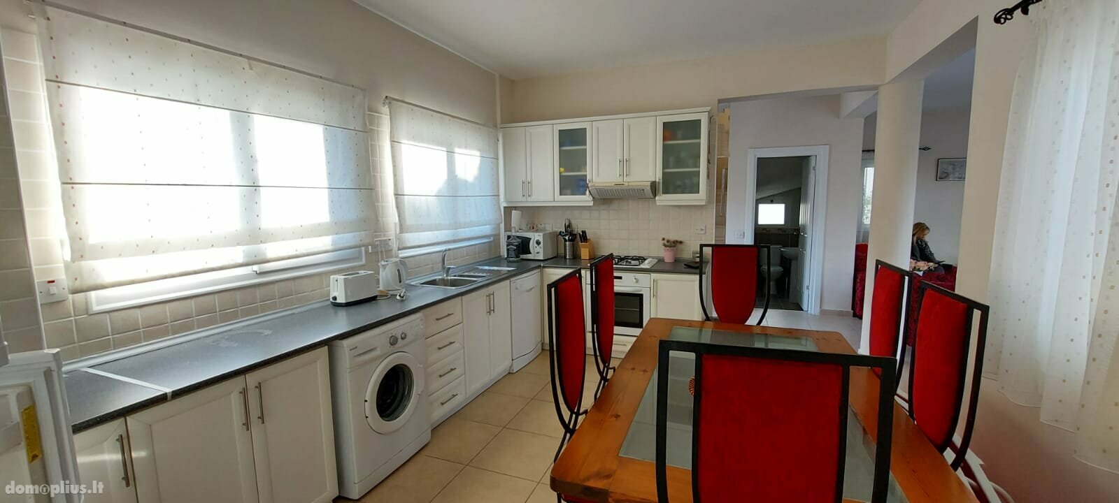 Parduodamas namas Kipre, Kyrenia