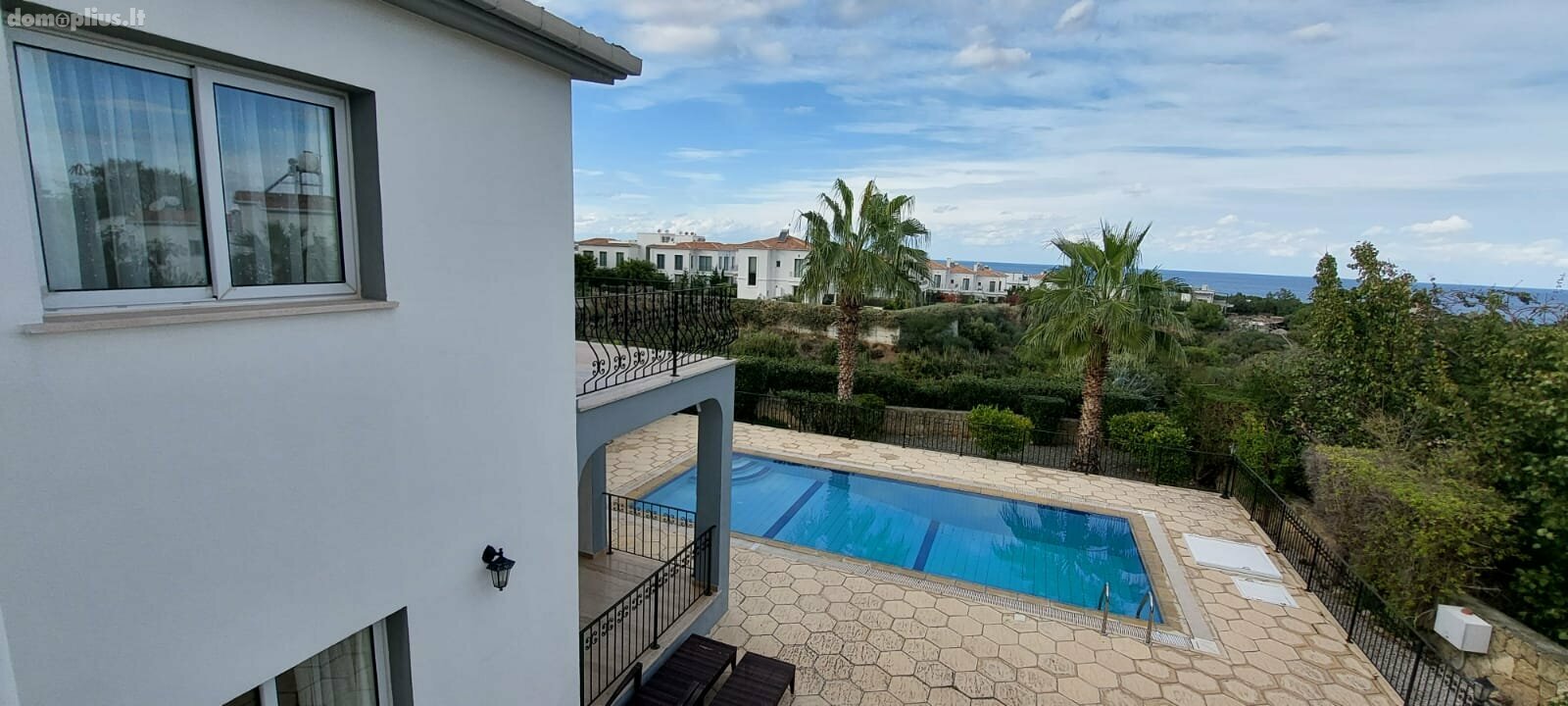 Parduodamas namas Kipre, Kyrenia