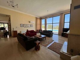 Дом Кипр, Kyrenia