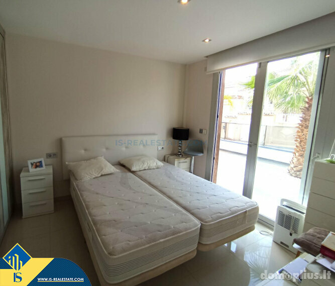 Дом Испания, Orihuela Costa