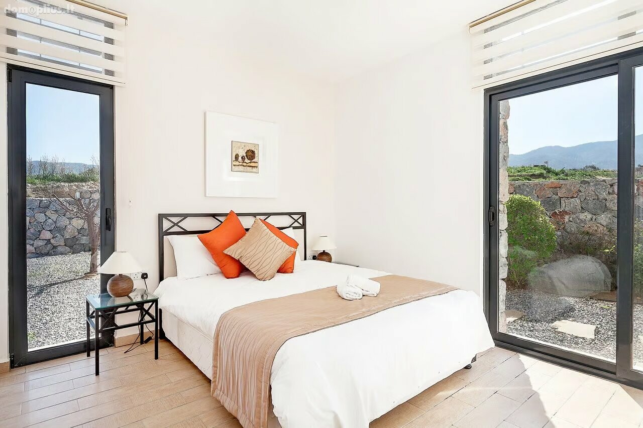 Дом Кипр, Kyrenia