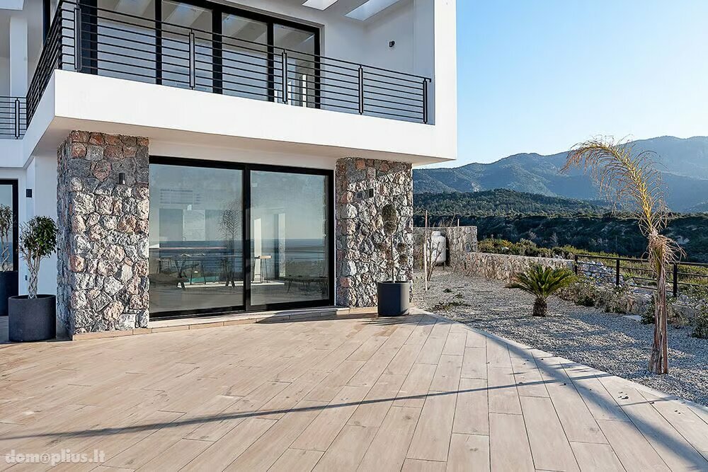 Дом Кипр, Kyrenia