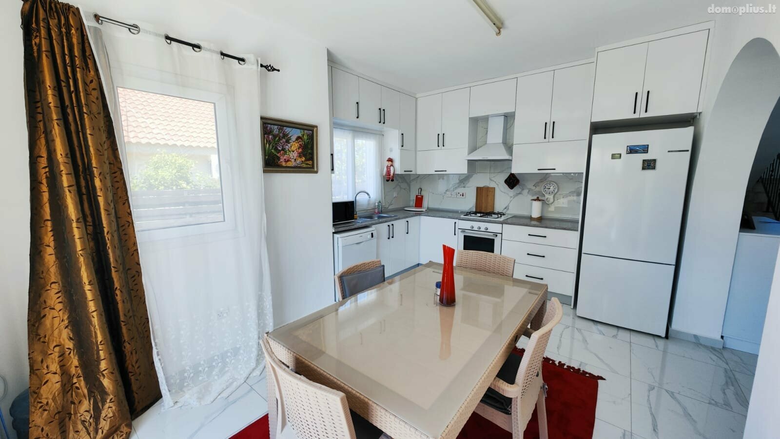 Parduodamas namas Kipre, Kyrenia