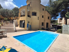 Namas Ispanijoje, Orihuela Costa