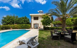Дом Кипр, Kyrenia