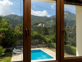 Дом Кипр, Kyrenia
