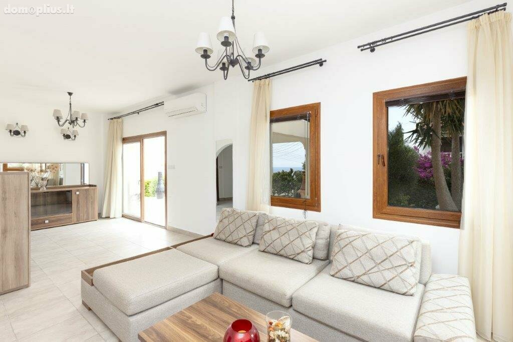 Дом Кипр, Kyrenia