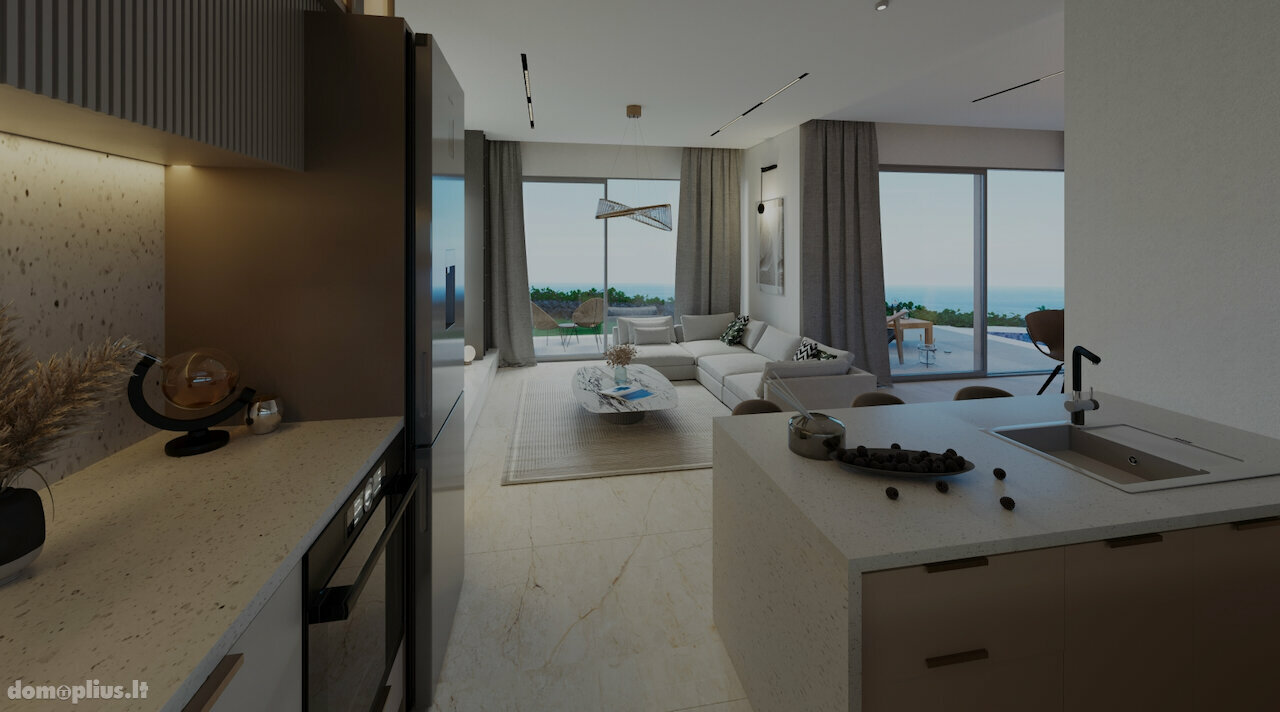 Parduodamas namas Kipre, Kyrenia