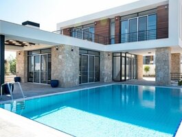 Namas Kipre, Kyrenia