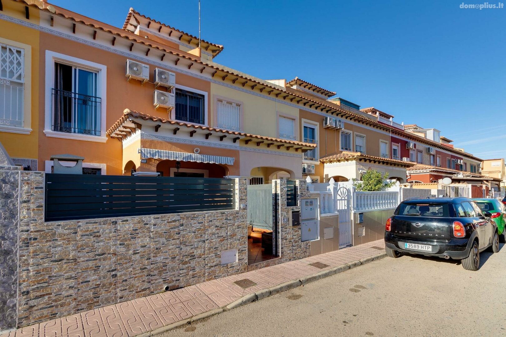 Parduodamas sublokuotas namas Ispanijoje, Torrevieja