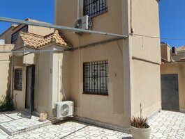Parduodamas sublokuotas namas Ispanijoje, Torrevieja