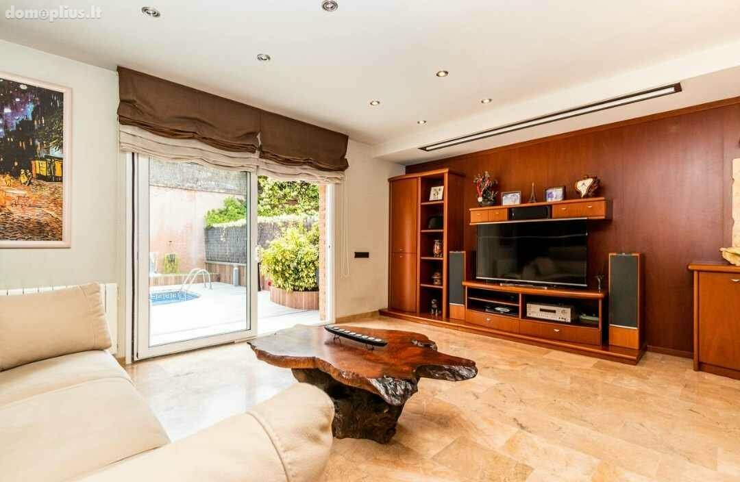 Semi-detached house for sale Spain, Barselona