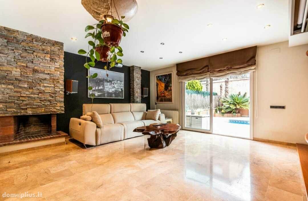 Semi-detached house for sale Spain, Barselona