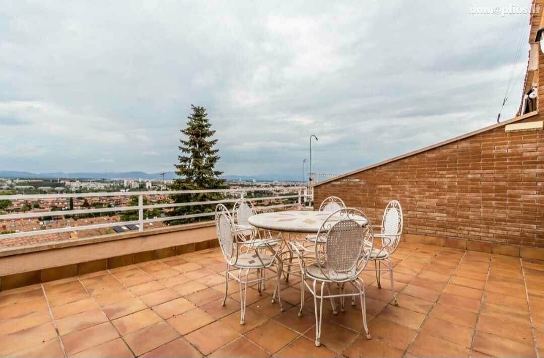Semi-detached house for sale Spain, Barselona