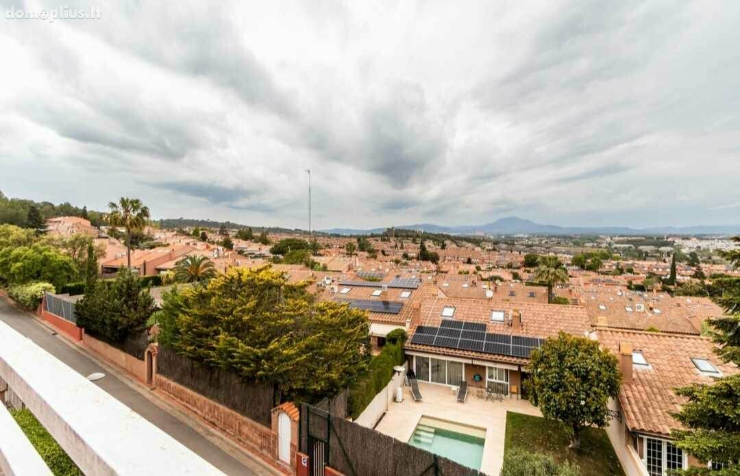 Semi-detached house for sale Spain, Barselona