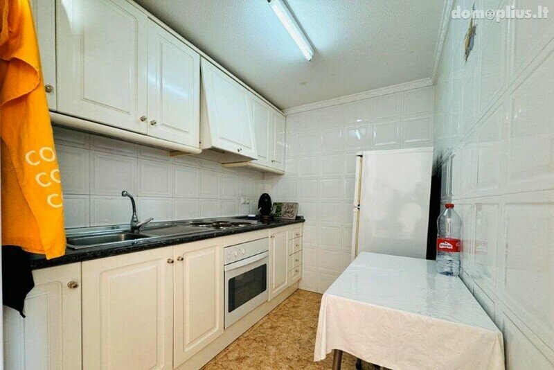 Parduodamas sublokuotas namas Ispanijoje, Torrevieja