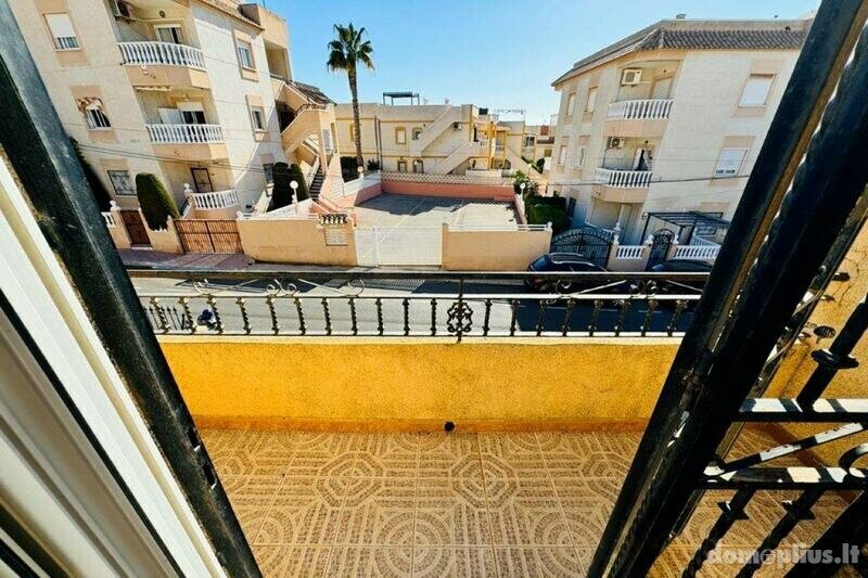Parduodamas sublokuotas namas Ispanijoje, Torrevieja