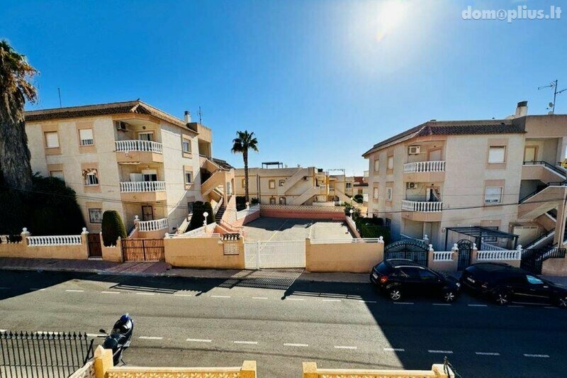 Parduodamas sublokuotas namas Ispanijoje, Torrevieja