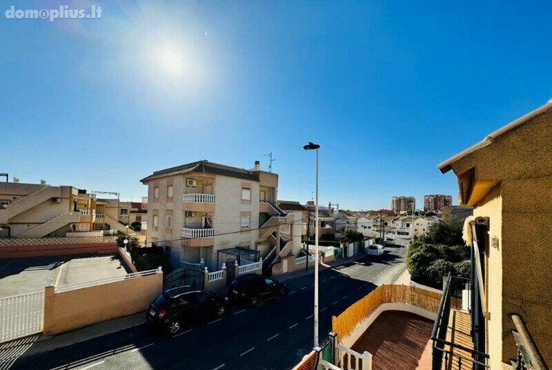 Parduodamas sublokuotas namas Ispanijoje, Torrevieja